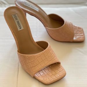 Steve Madden Signal slide square toe sandals